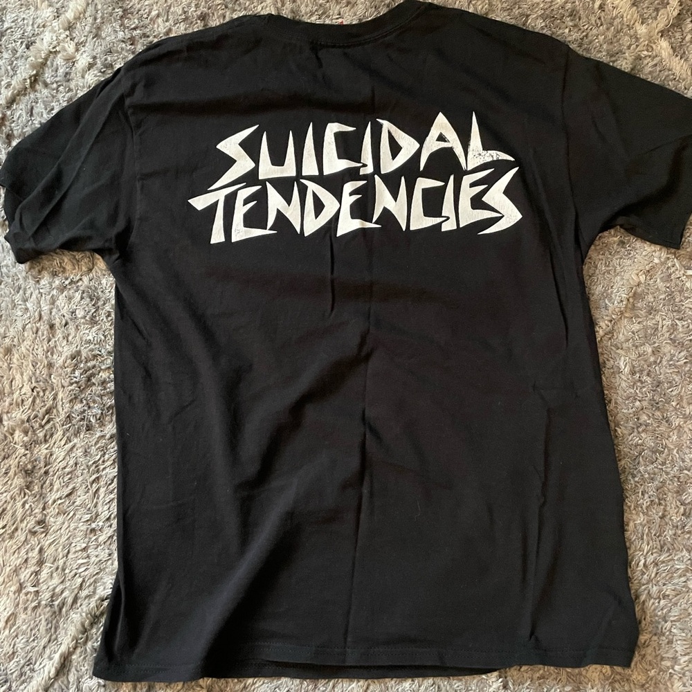 Like new Suicidal Tendencies shirt.